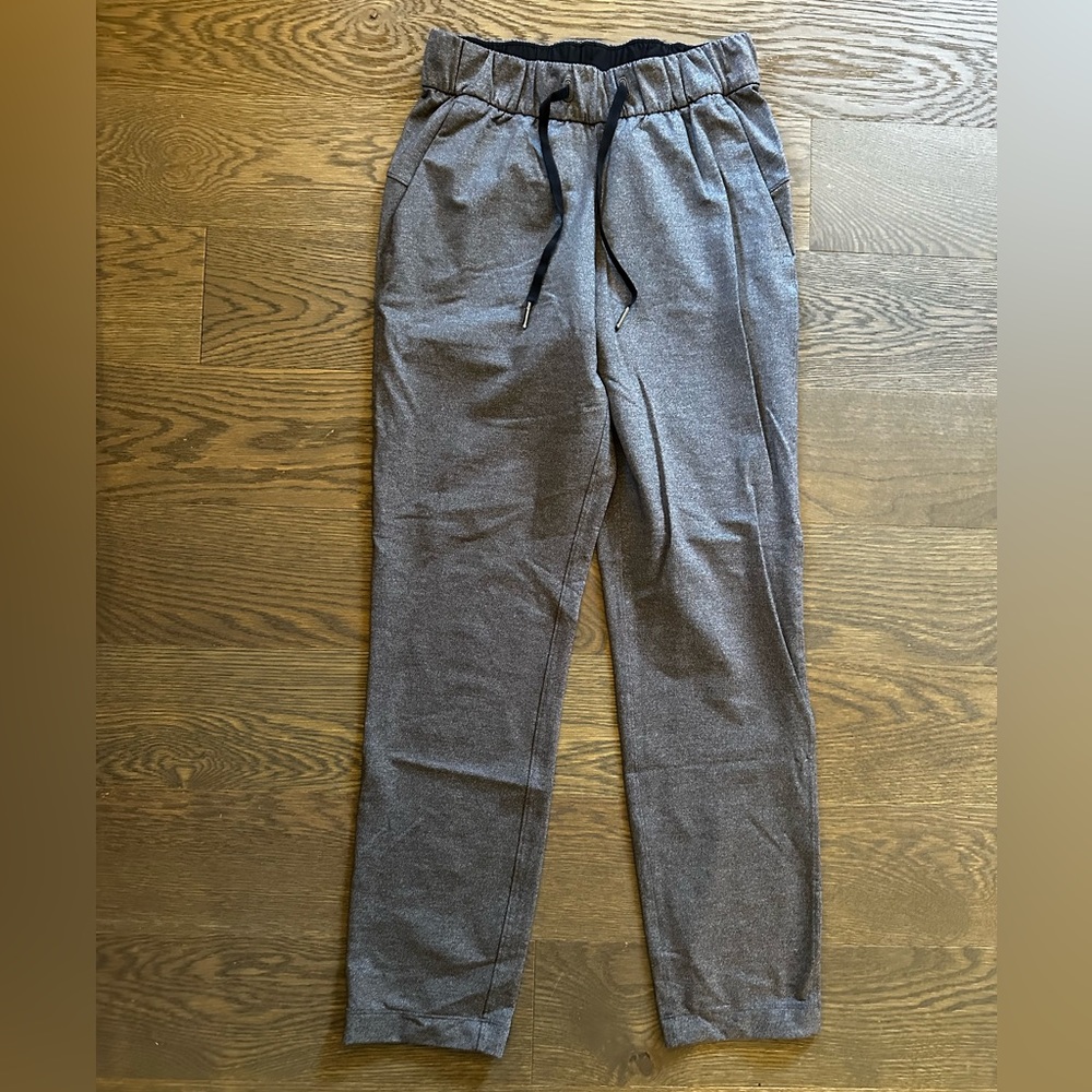 Lululemon On The Fly 7/8 Joggers Luxtreme Size 2 Gray